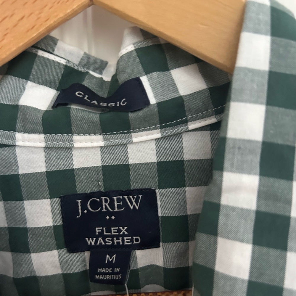 JCrew Flex Washed Classic button down size M - Picture 3 of 4